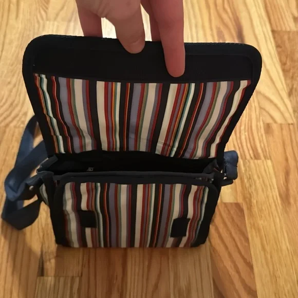 Eddie Bauer crossbody - Picture 5 of 7